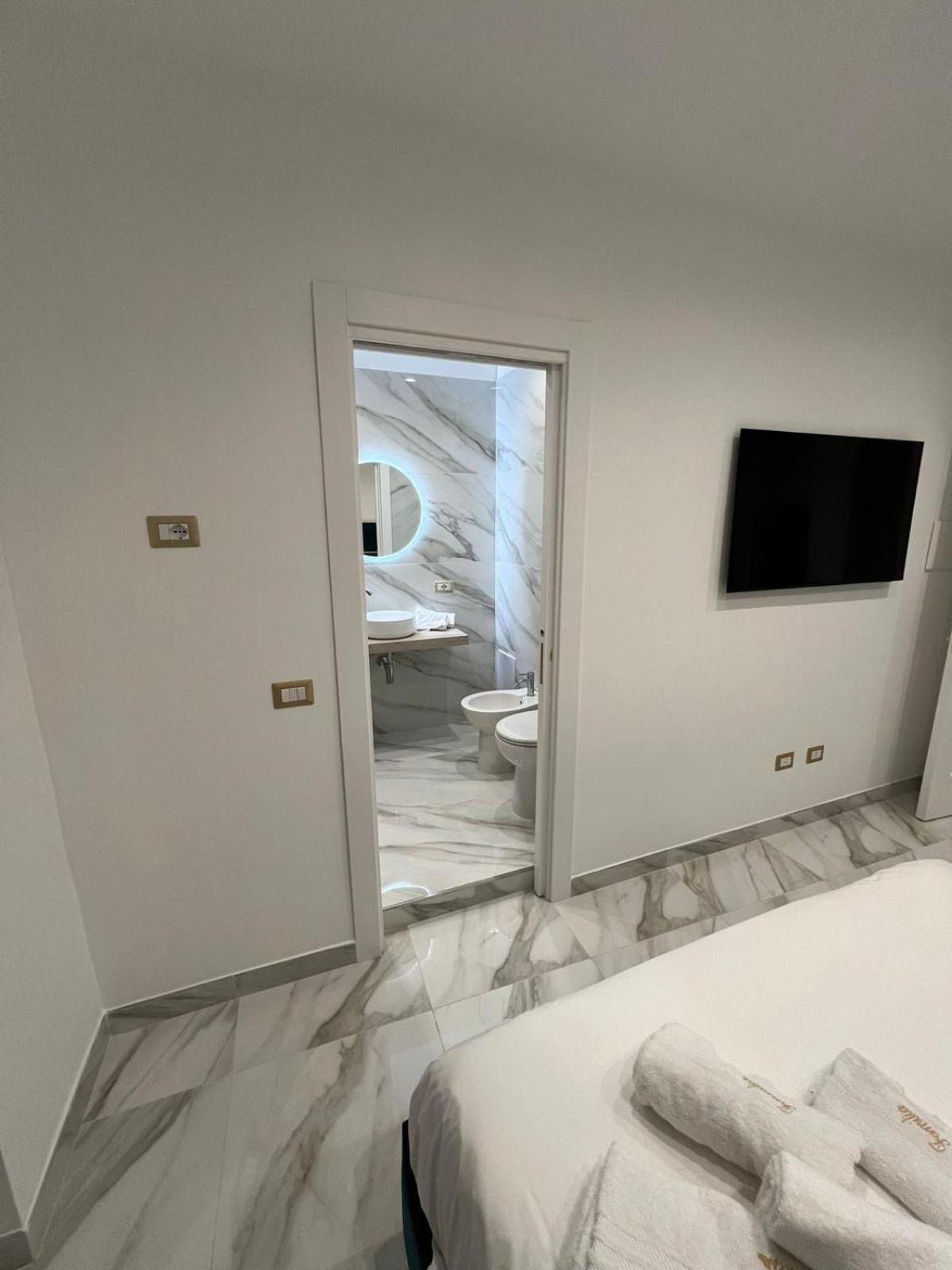 Familia Otel Napoli Dış mekan fotoğraf