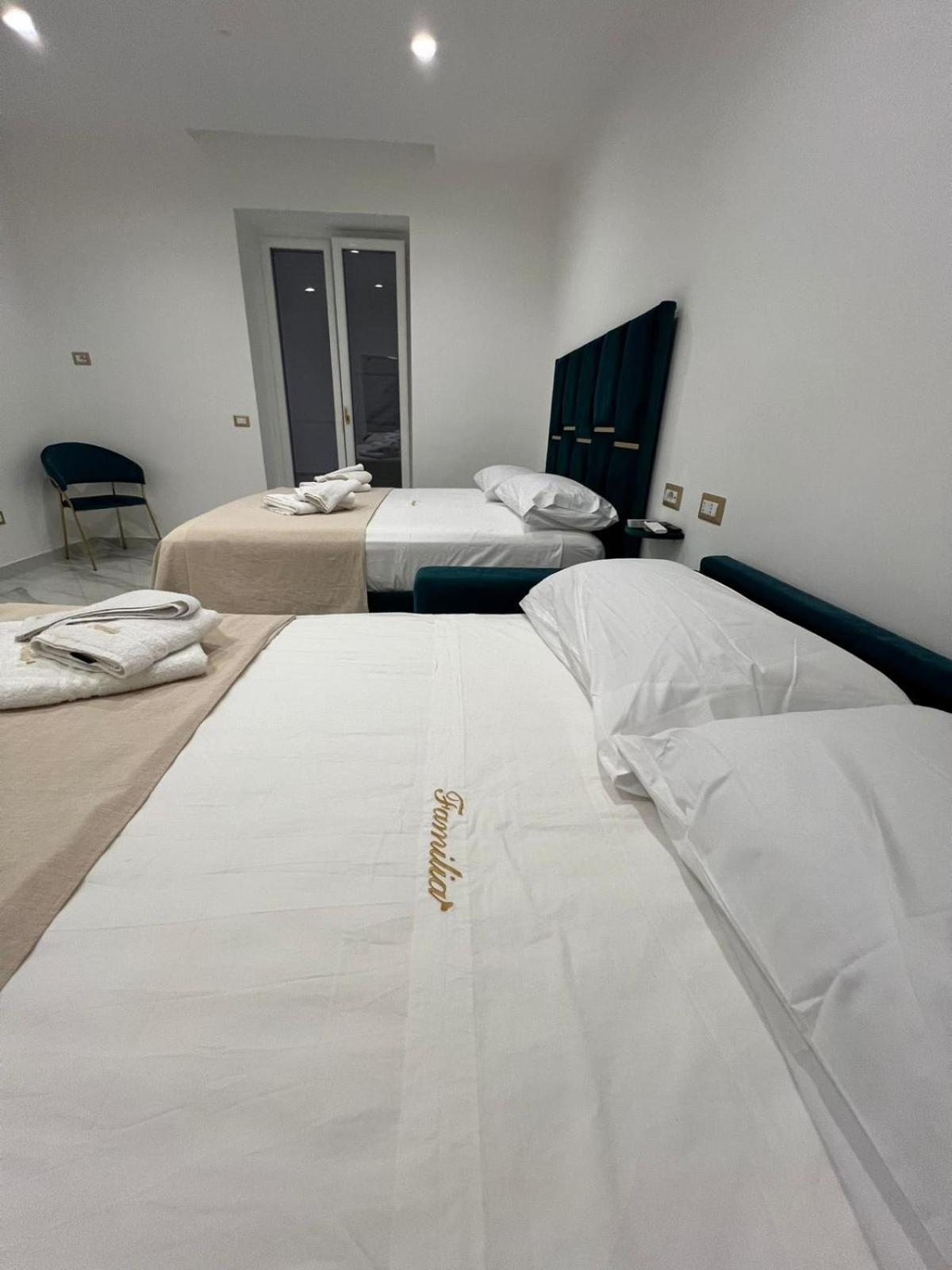 Familia Otel Napoli Dış mekan fotoğraf