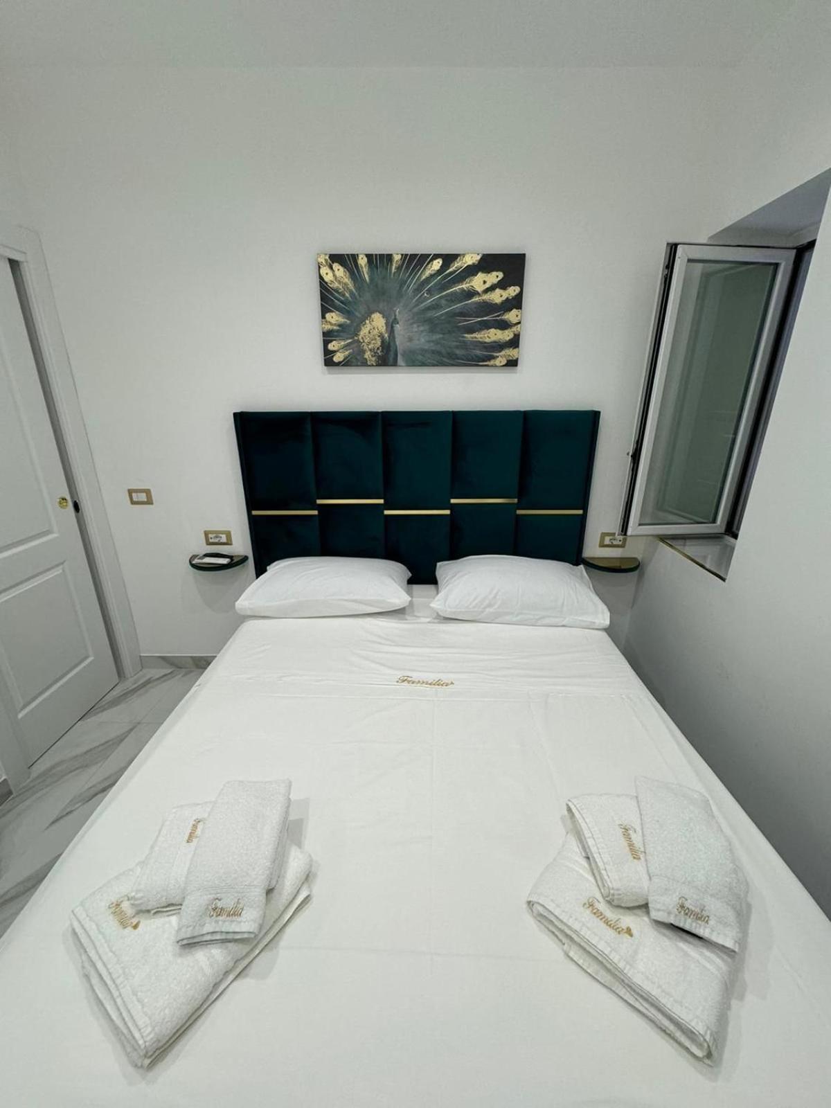 Familia Otel Napoli Dış mekan fotoğraf