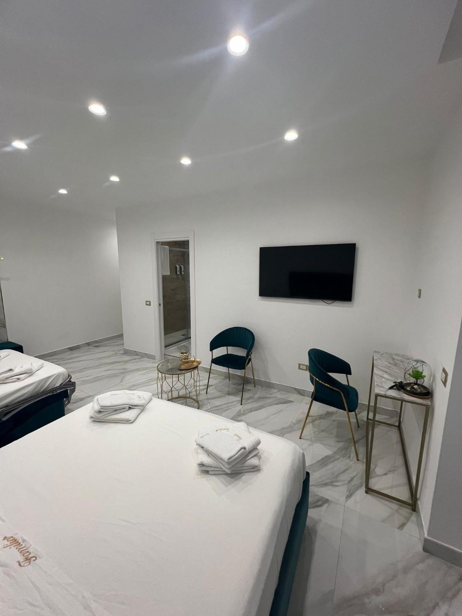 Familia Otel Napoli Dış mekan fotoğraf